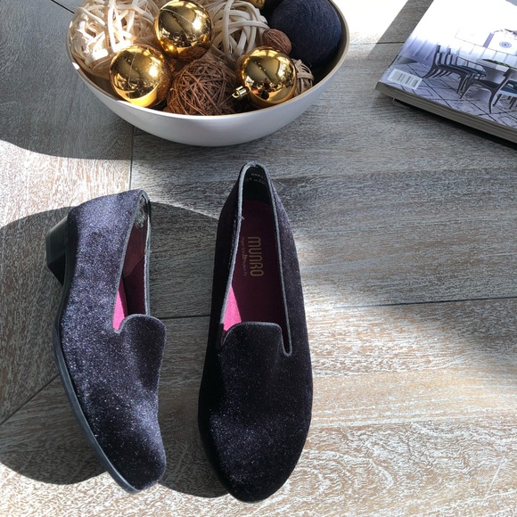 Munro Cerise Smoking Slipper In Black - Picture 2 of 7